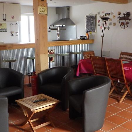 Les Gites Du Vieux Frene Longavesnes Exterior foto